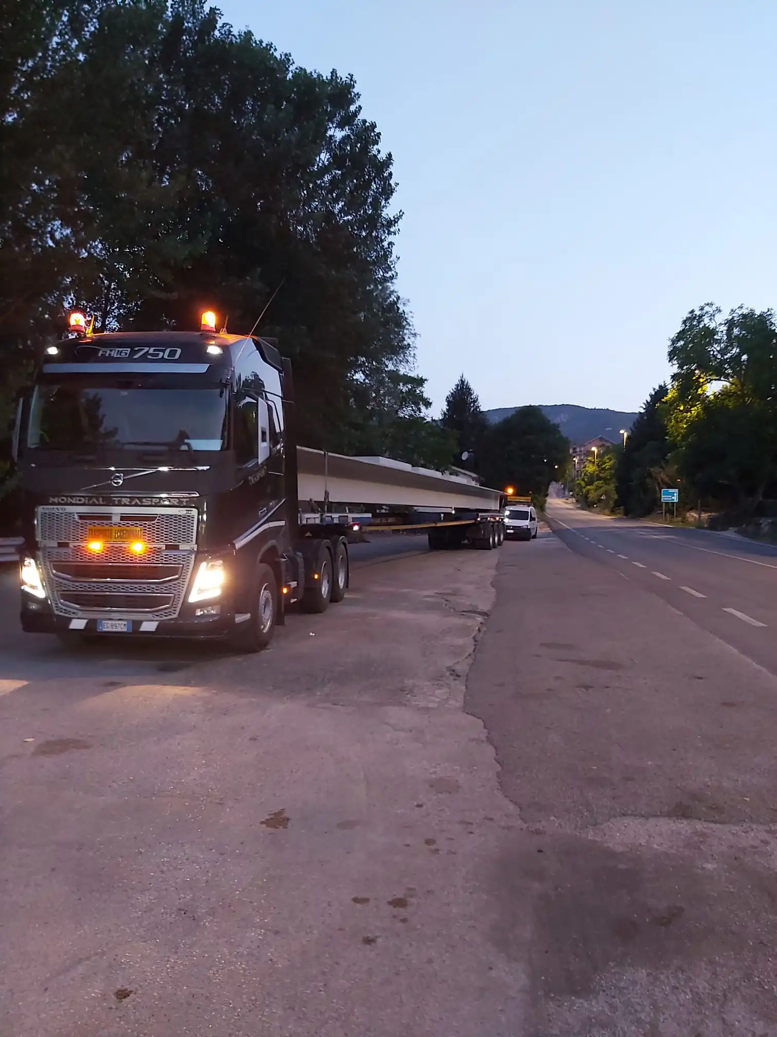 Mezzo Mondial Trasport